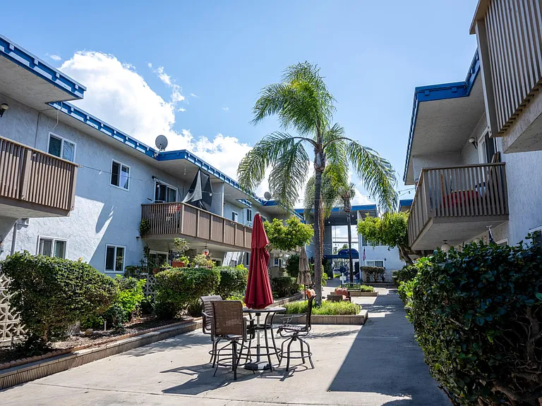 Megan Court Apartments — Photo 18