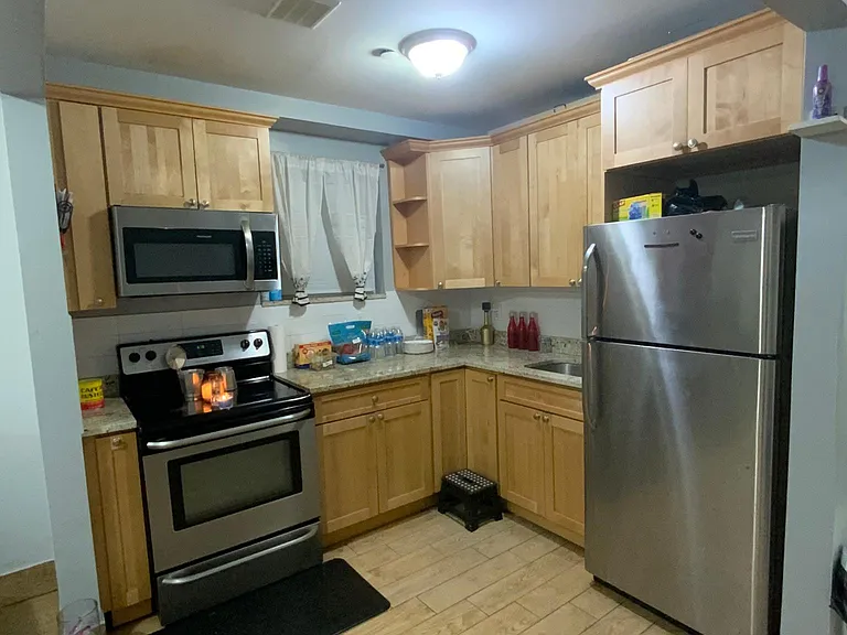 1605 Taylor Ave #1 — Photo 2