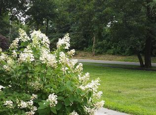 61 Greenville Rd, Katonah, NY 10536