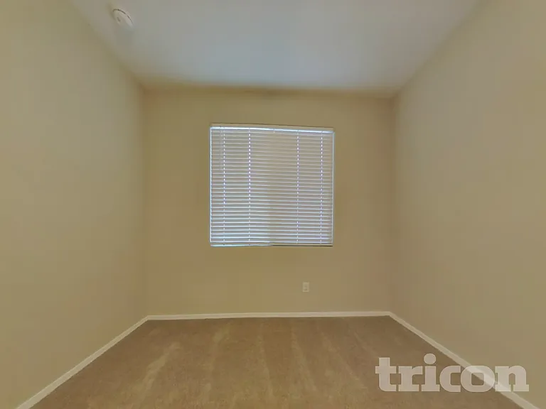 3712 N 310th Ln — Photo 11