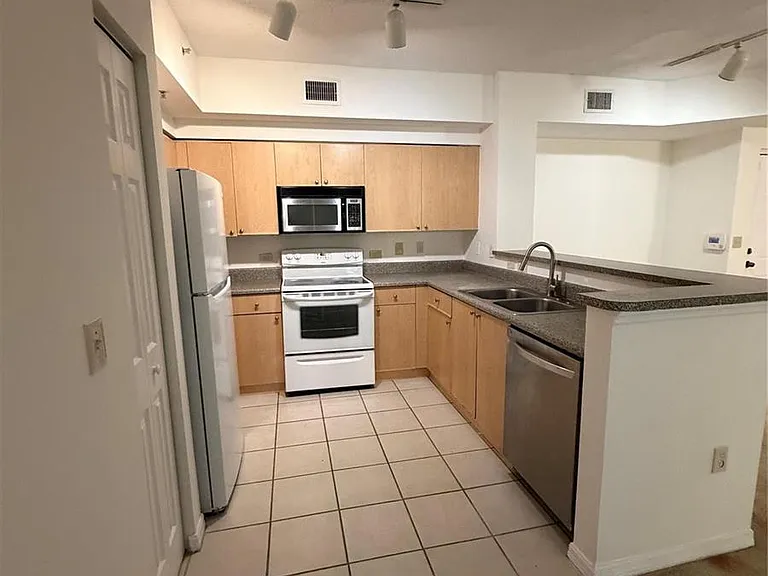 2351 W Preserve Way #104 — Photo 2