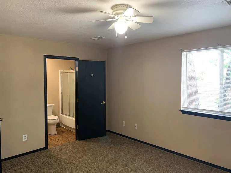 1443 Centennial Dr — Photo 9