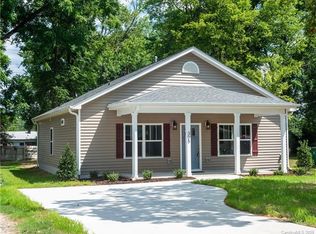 305 Harrison St, Charlotte, NC 28208