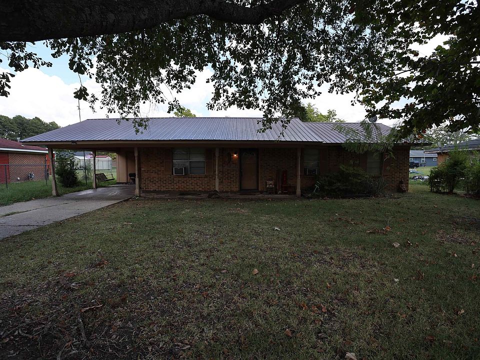 1st image of 7 Linda Ln