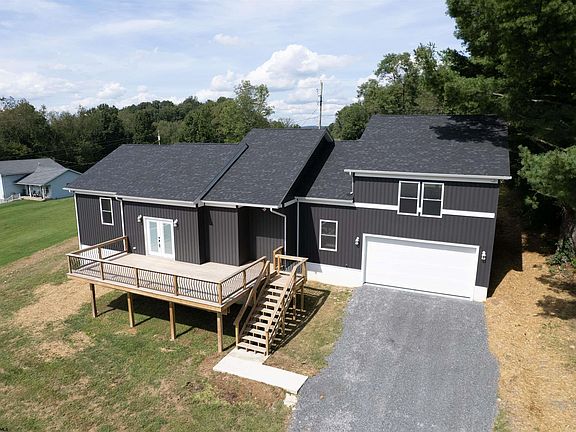 2nd image of 393 Viola Rd