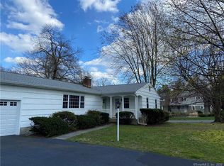 8 Old Field Rd #R, Norwalk, CT 06853