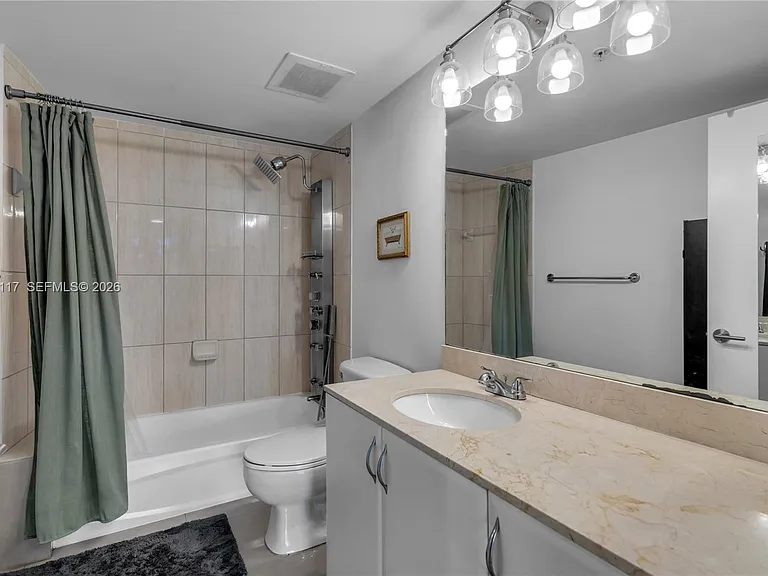 1750 N Bayshore Dr #1815 — Photo 18