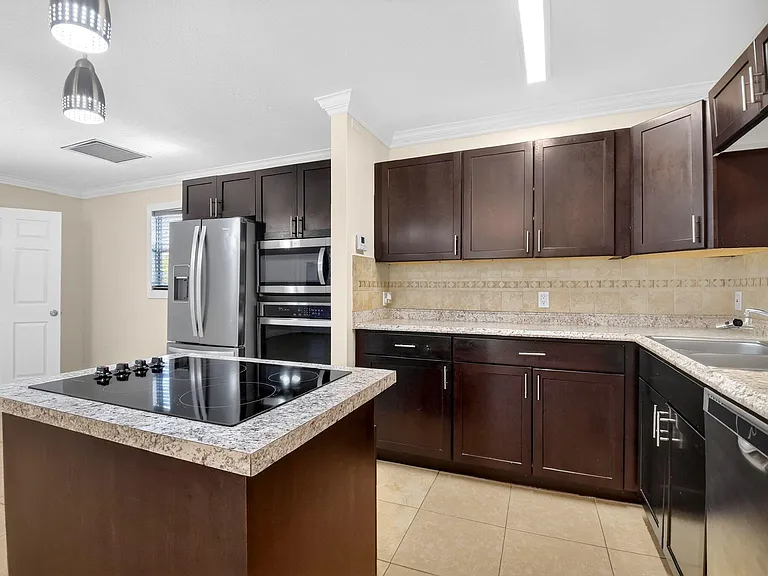 18 Crossings Cir #F — Photo 15