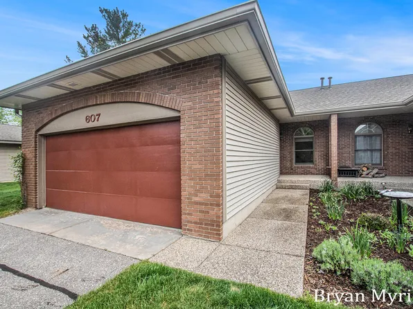 607 Crestview St, Holland, MI 49423