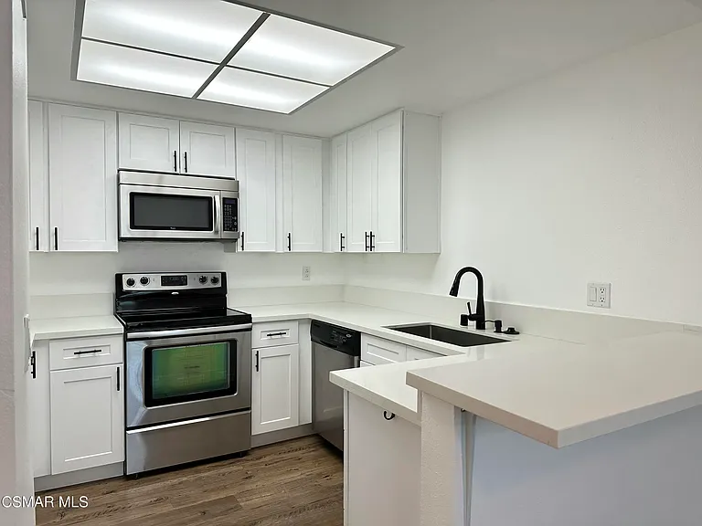 560 Spring Rd #82 — Photo 4