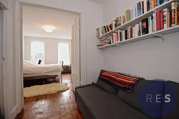 Rented by RES New York | media 12