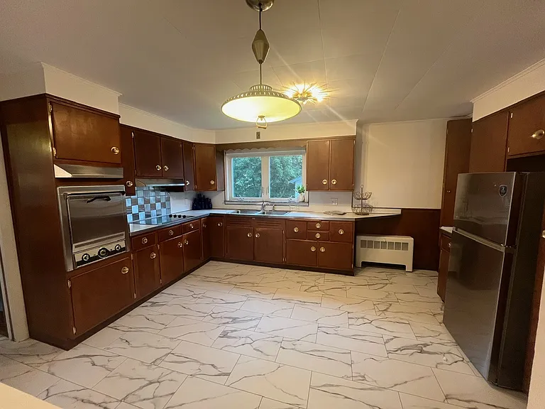 21 Cherry St — Photo 12