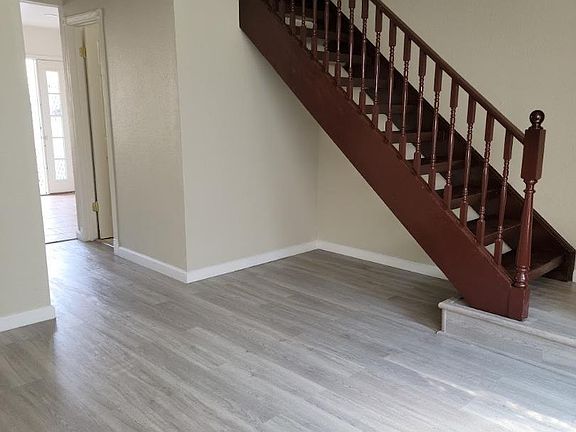 4th image of 564 Palmetto Dr