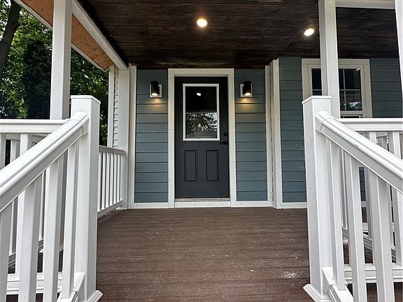 4th image of 8 Delevan St
