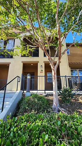 4300 Newton Ave Photo 1