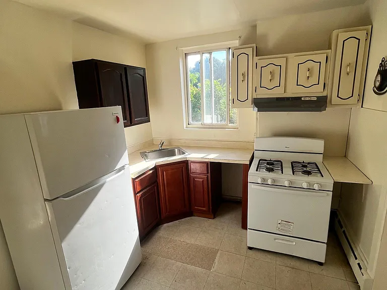 16 Brighton Ave #3 — Photo 3