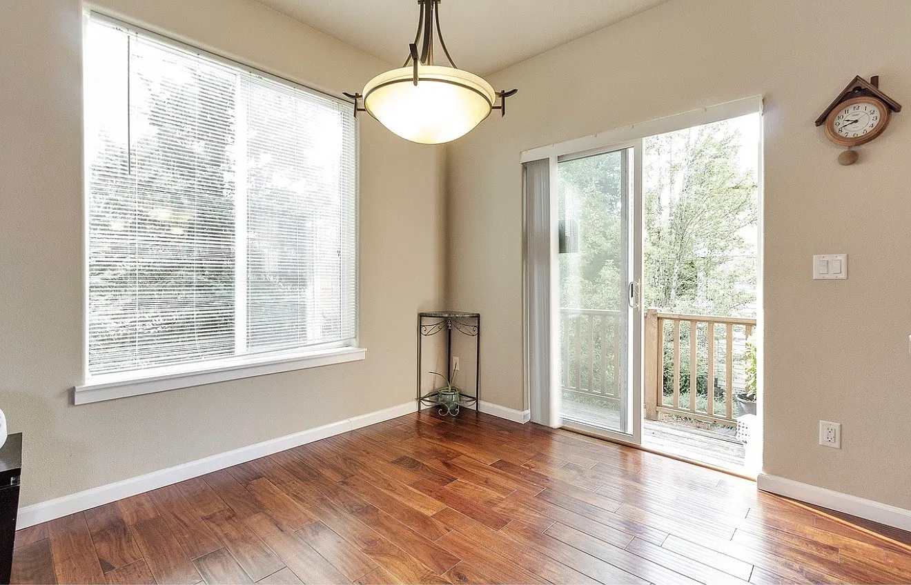 3 bed, 1335 sqft, $2,595 — Photo 4
