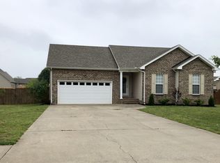 515 Preakness Cir, Pleasant View, TN 37146