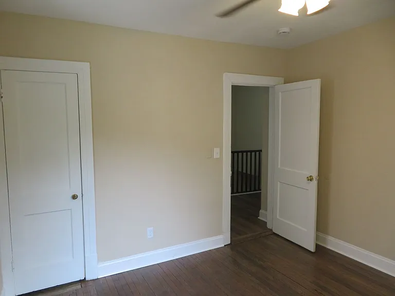331 Glenwood Ct — Photo 16