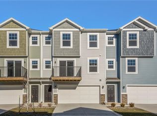 2722 NW Lois Ln, Ankeny, IA 50023