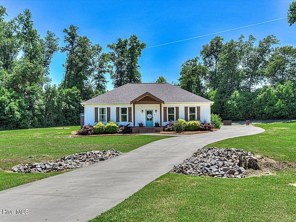 4th image of 195 Live Oak Drive