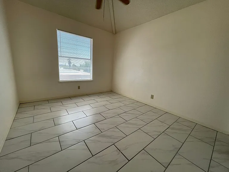 4304 Loma Alegre Dr — Photo 12