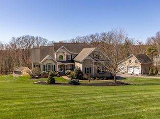 8 Parker Ln, Bedford, NH 03110