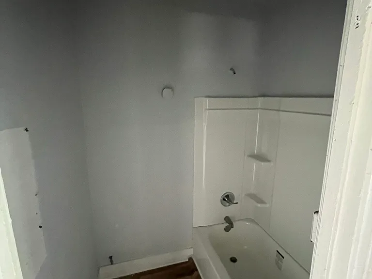 1365 Rutledge St — Photo 3