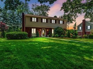 1819 Tyburn Ln, Pittsburgh, PA 15241