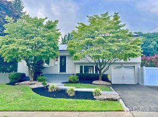 25 Mercury Cir, South Amboy, NJ 08879