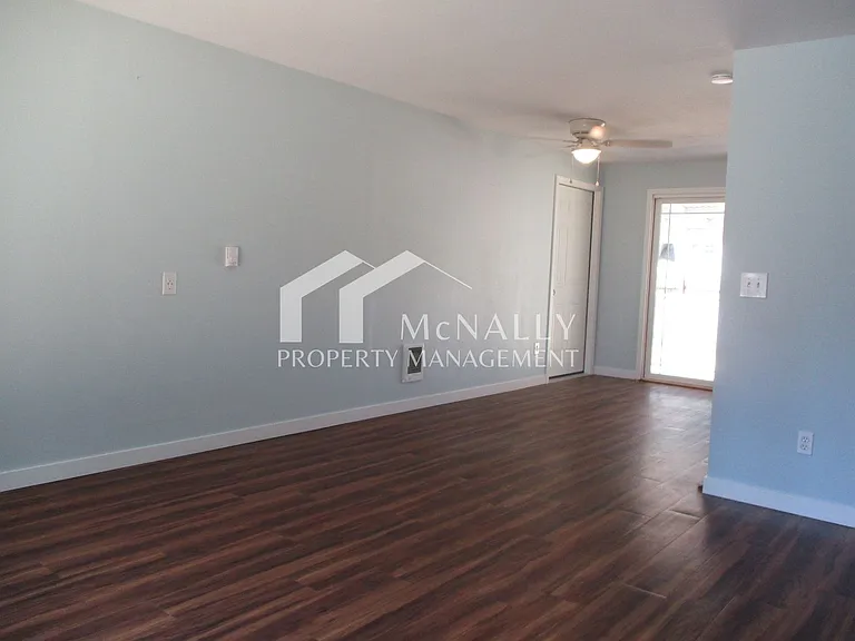 1416 Briston Ln — Photo 3