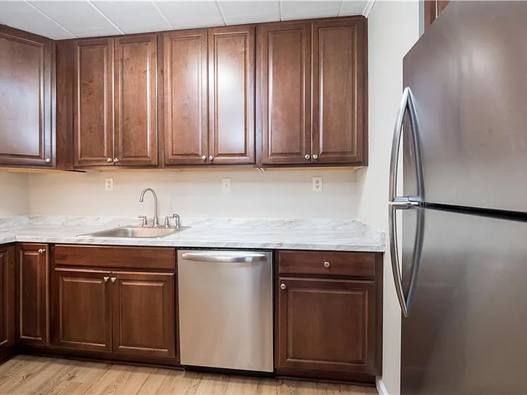 1005 Woodrow Ave #2C — Photo 10