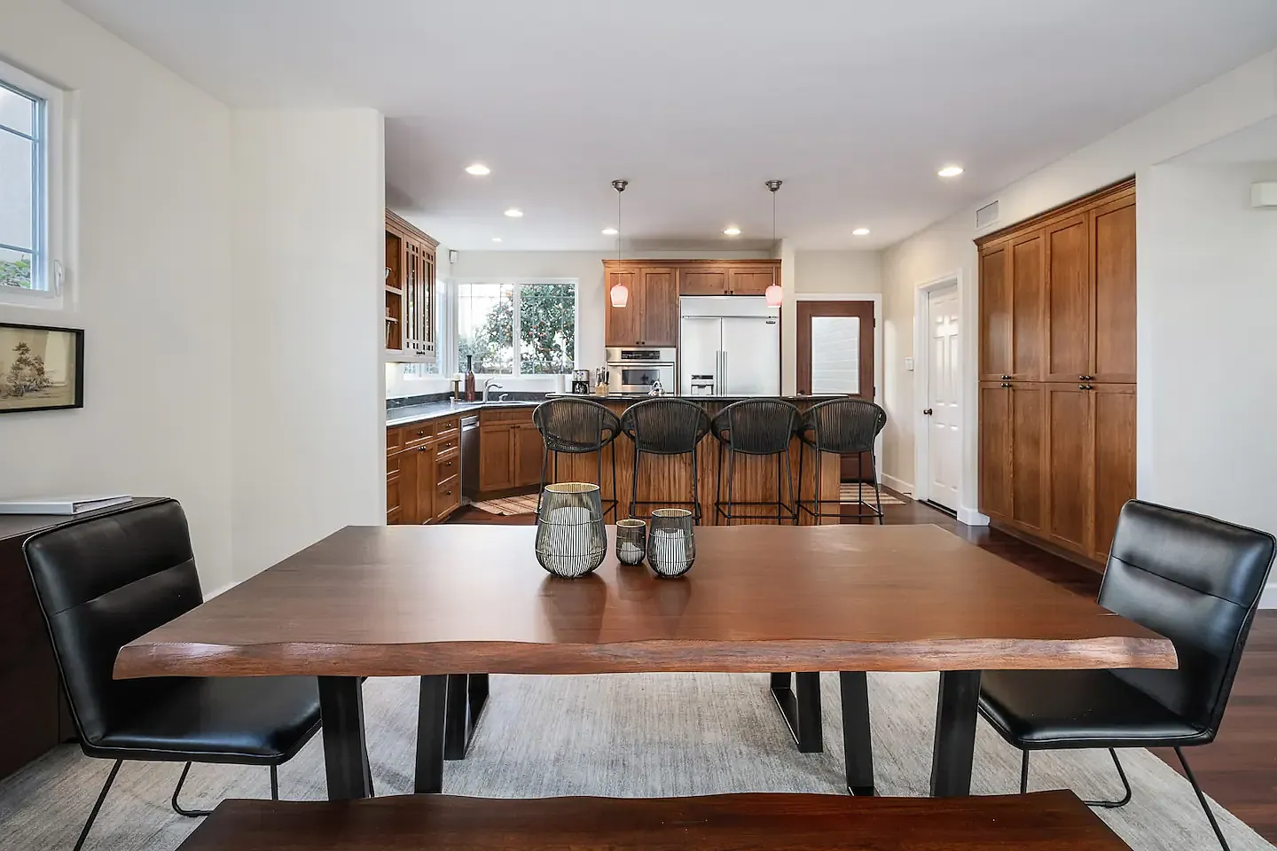 3 bed, 2300 sqft, $12,500 — Photo 4