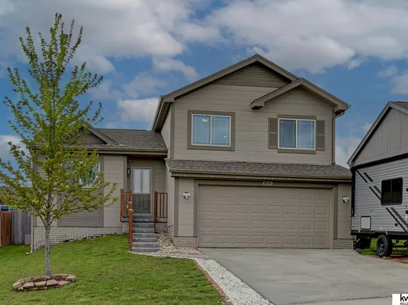 9119 Hanover St, Omaha, NE 68122
