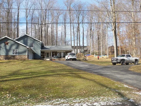 11603 Treasure Lake Rd, Du Bois, PA 15801