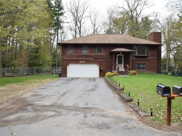 30921 Pinewood Dr, Black River, NY 13612