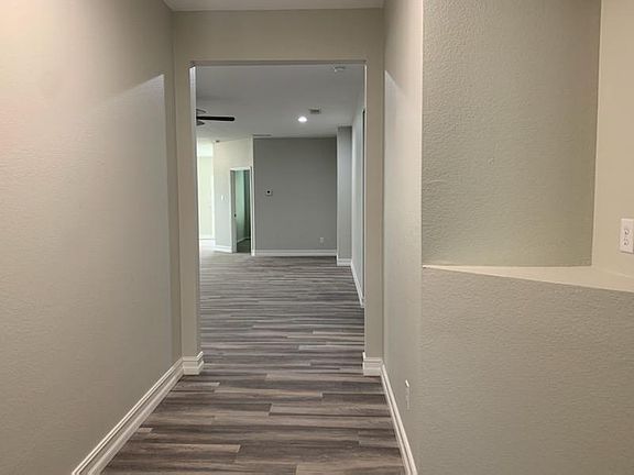 5th image of 3139 S Jennings Ave