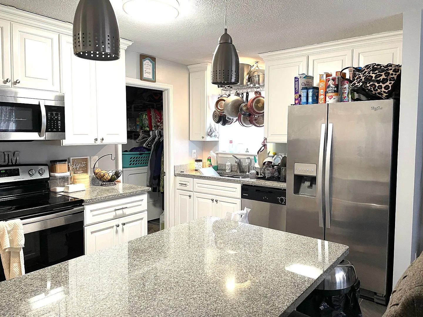 Beautifully updated 4-bedroom, 2-bathroom home located in the desirable, wooded Meadowbrook Woods... — Photo 3
