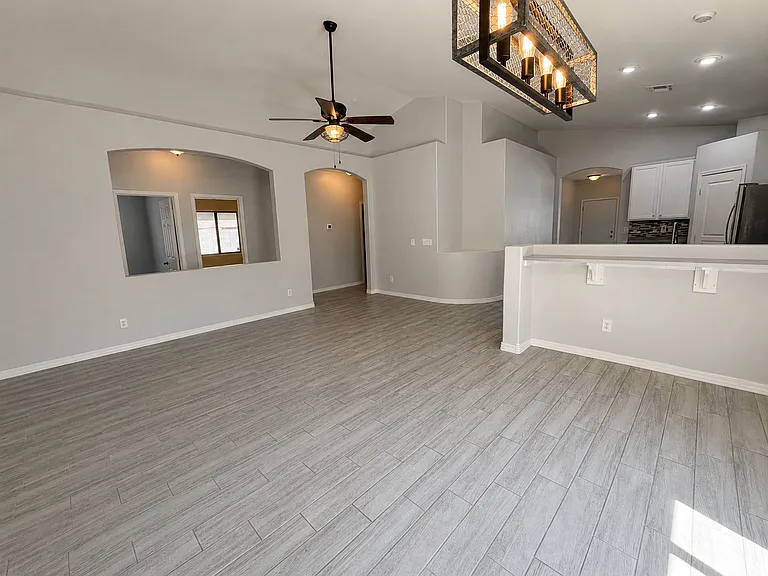 1207 W Carson Rd — Photo 14