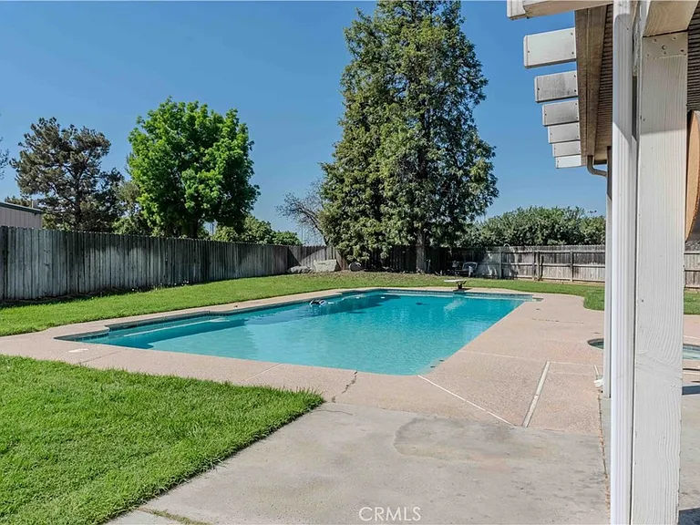 3809 Hanford Ave — Photo 50