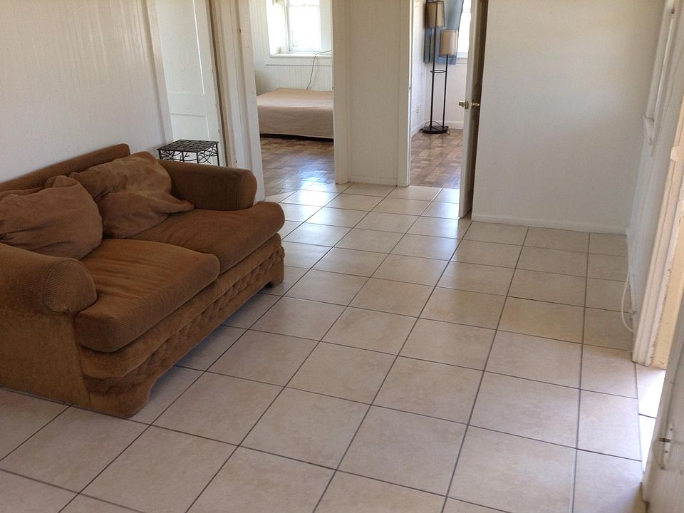 1st image of 426 N East St APT A