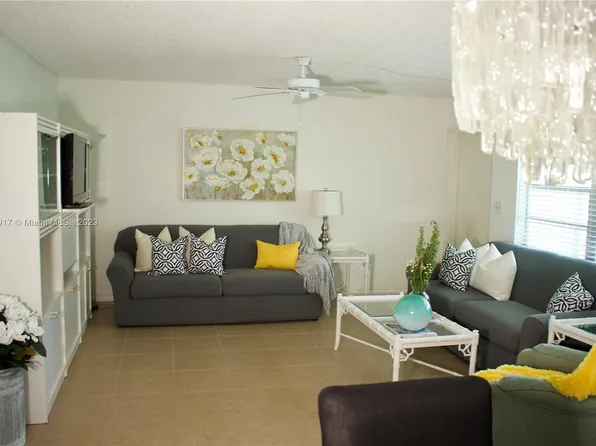 5300 Washington St APT I202, Hollywood, FL 33021