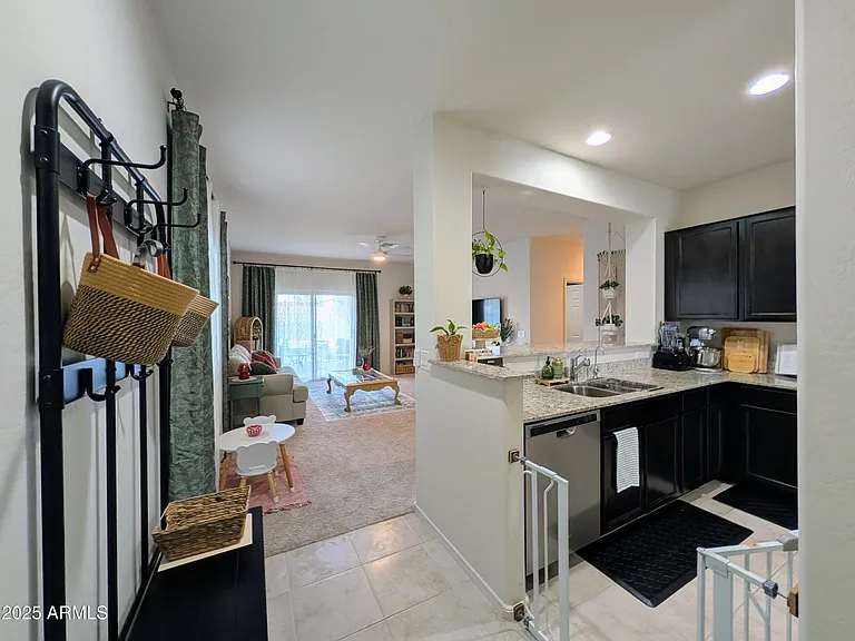 24458 W Verlea Dr — Photo 11