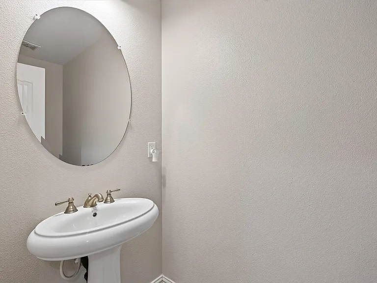1132 Chancery Way — Photo 27