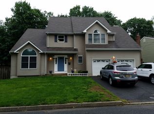 559 Monmouth Ave, Belford, NJ 07718