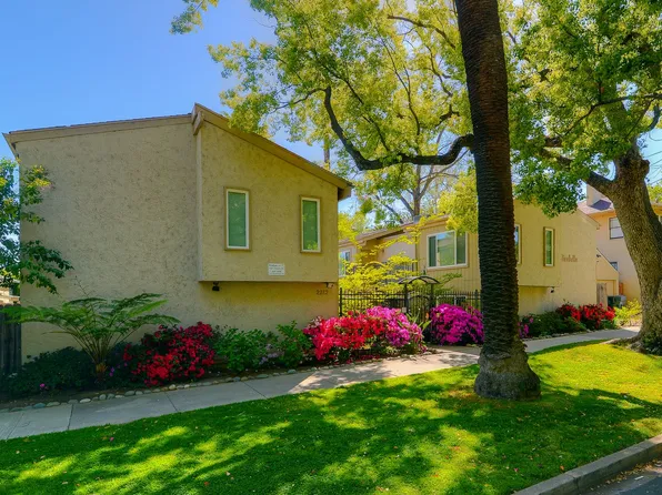 2206 V St #12, Sacramento, CA 95818