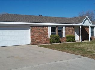 292 Casie Ct, Denton, TX 76207