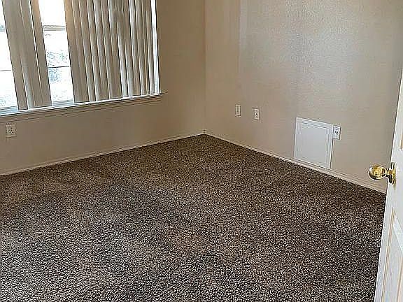 4th image of 3547-1 Driftwood Ave