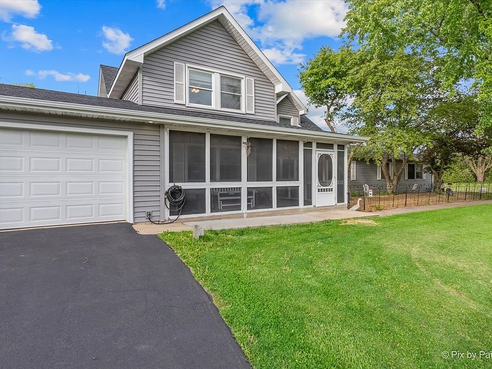1st image of 39W030 Poplar Ln