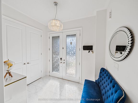 4th image of 20 Calabria Dr